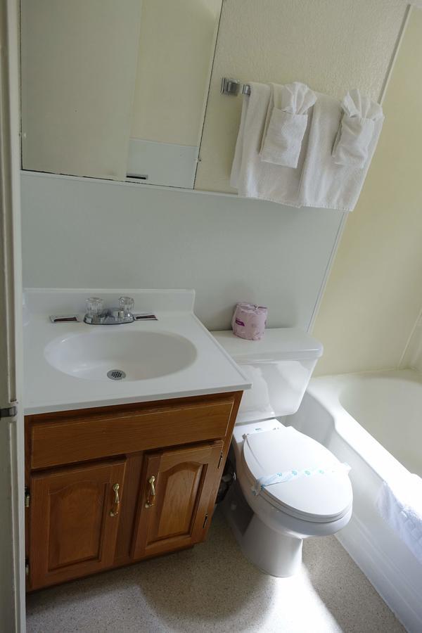 Discovery Inn - Eureka Luaran gambar